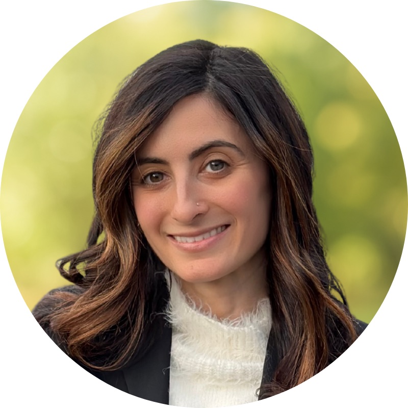 Daisy Dihn Headshot - Marisa Circle